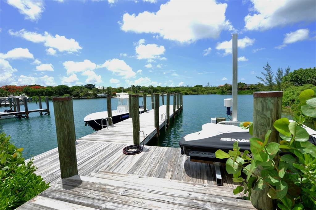 Ocean Drive House 14 Old Fort Bay Beach Front Luxury Home Nassau Bahamas