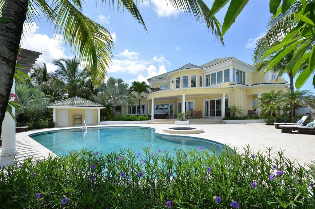 Ocean Drive House 14 Old Fort Bay Beach Front Luxury Home Nassau Bahamas