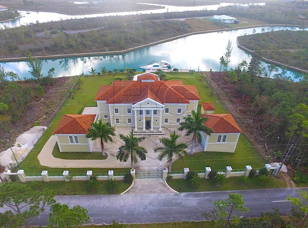 Magnificent Waterfront Estate Grand Bahama, Bahamas