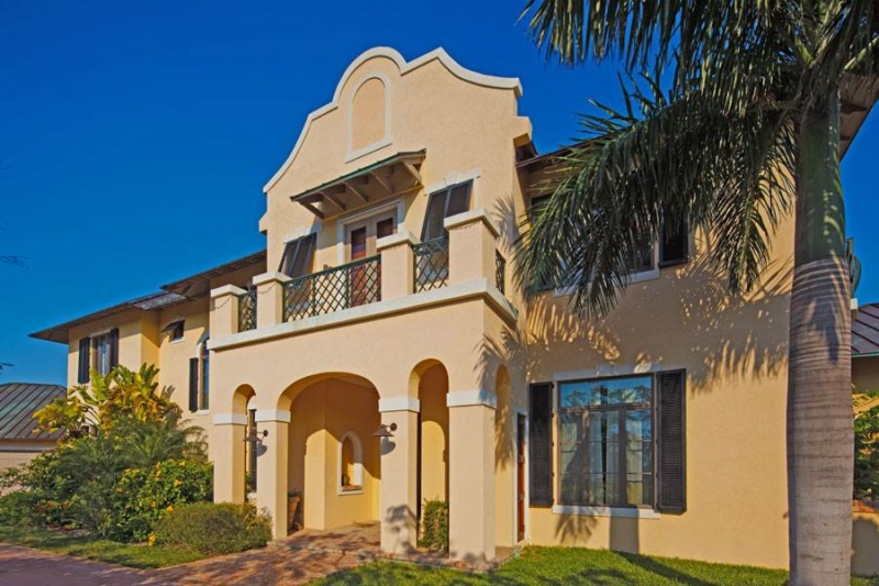 Canal and Oceanfront Home Fortune Bay, Grand Bahama, Bahamas