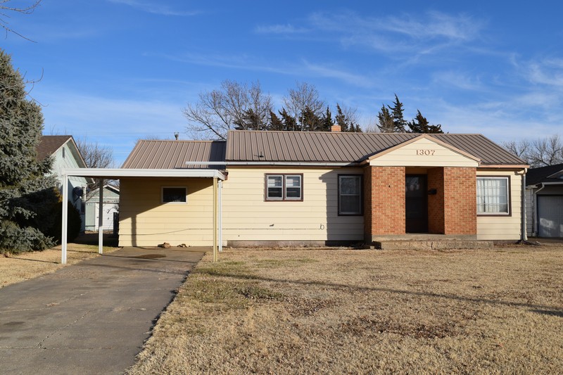 About You Realty Russell Kansas Realtor And Real Estate Professionals Where It Is All About You